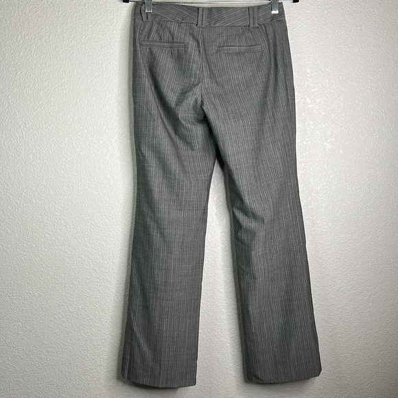 Banana Republic The Logan Fit Wool Gray Pinstripe Stretch Wide Leg Pants Size 0P - Picture 4 of 8